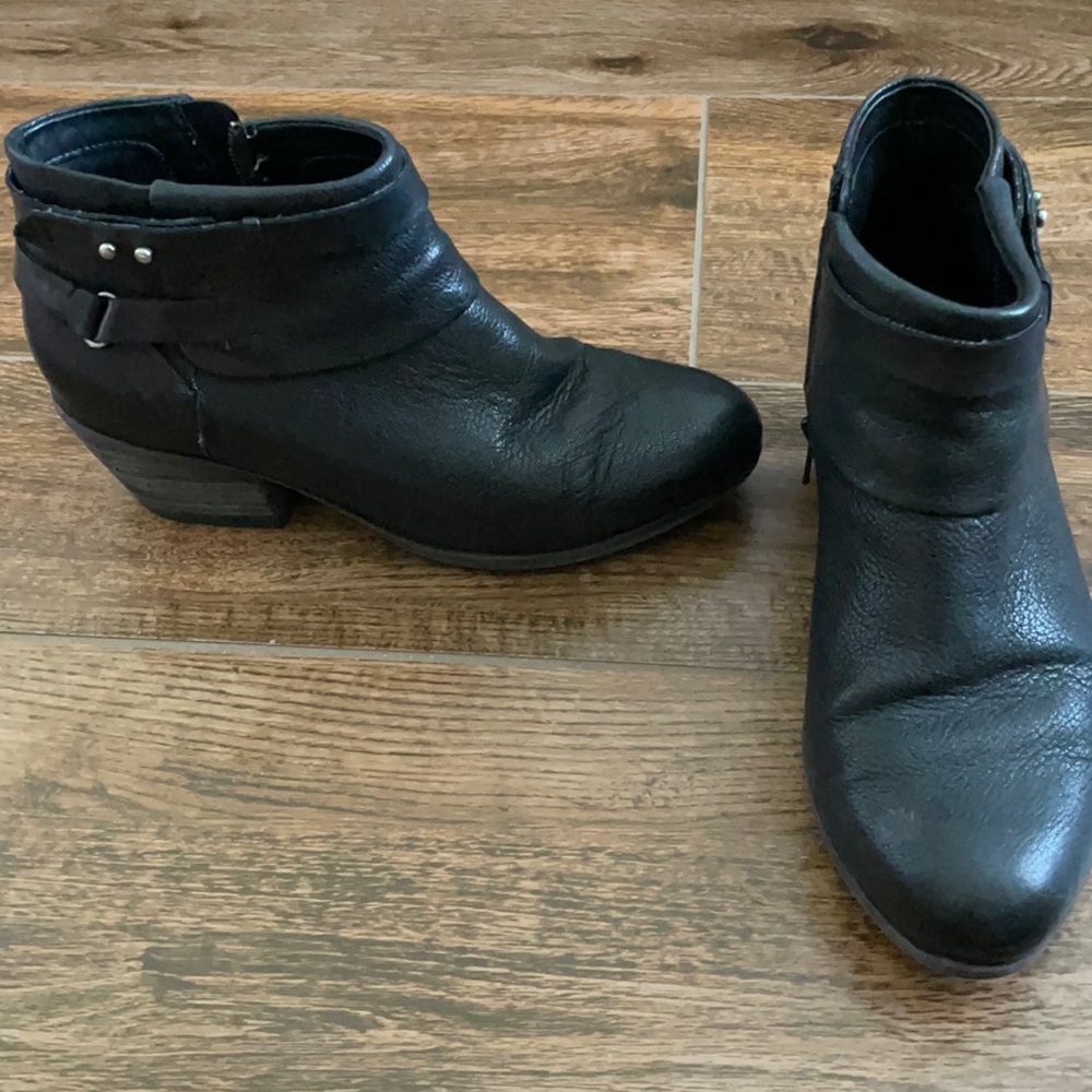 Black boots